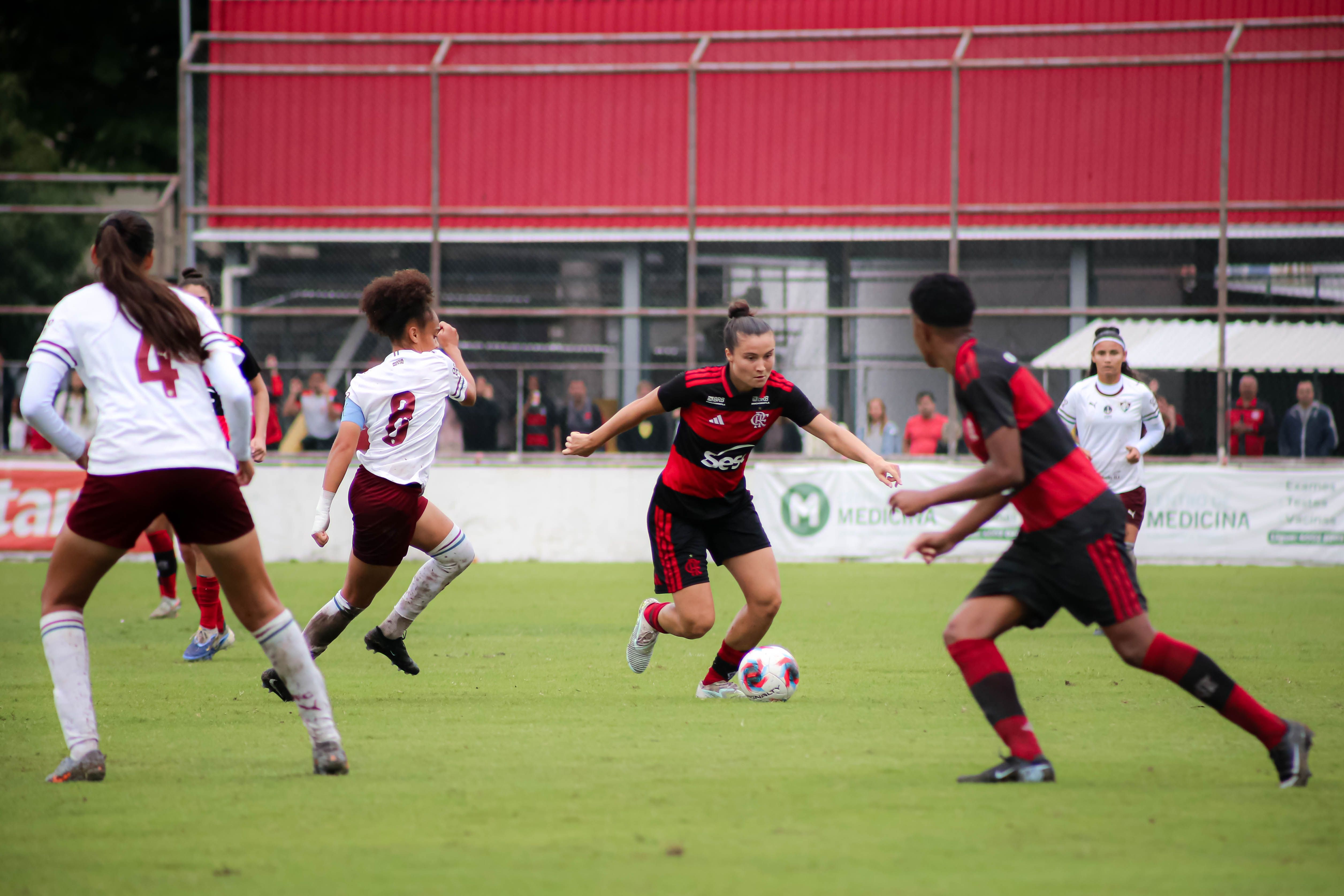 Com o time Sub-20, Flamengo goleia o Araruama por 7 a 0 no Estadual Feminino