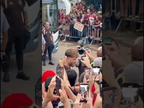 LÉO PEREIRA ACLAMADO PELA NAÇÃO!