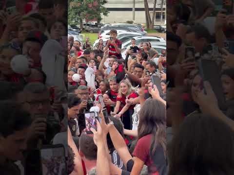 PEDRO FOI PARA O MEIO DA NAÇÃO!